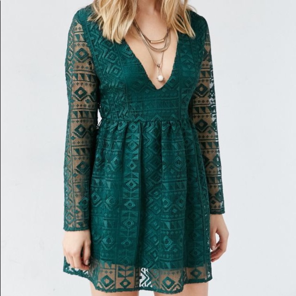 Emerald Green Long Sleeve Geometric Lace Babydoll Dress